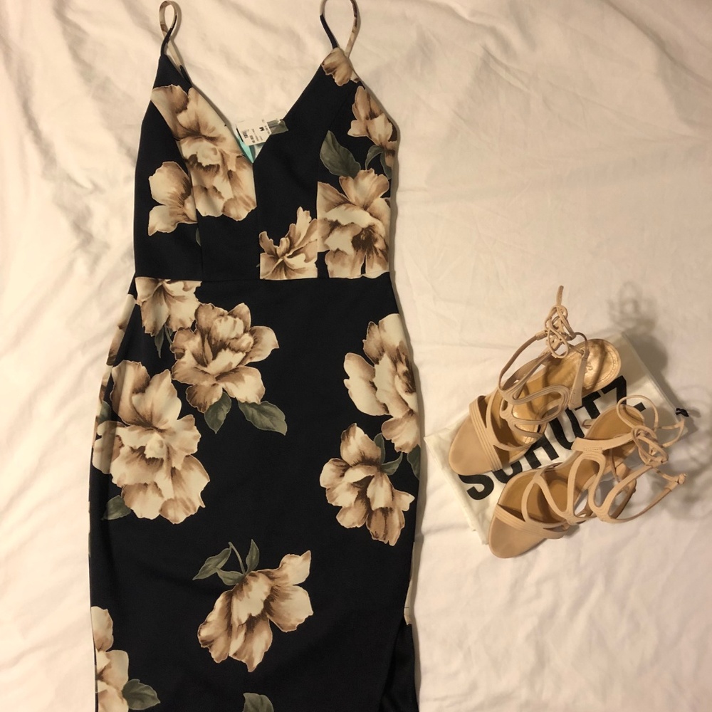 *NWT* Rhapsodielle Midi Dress